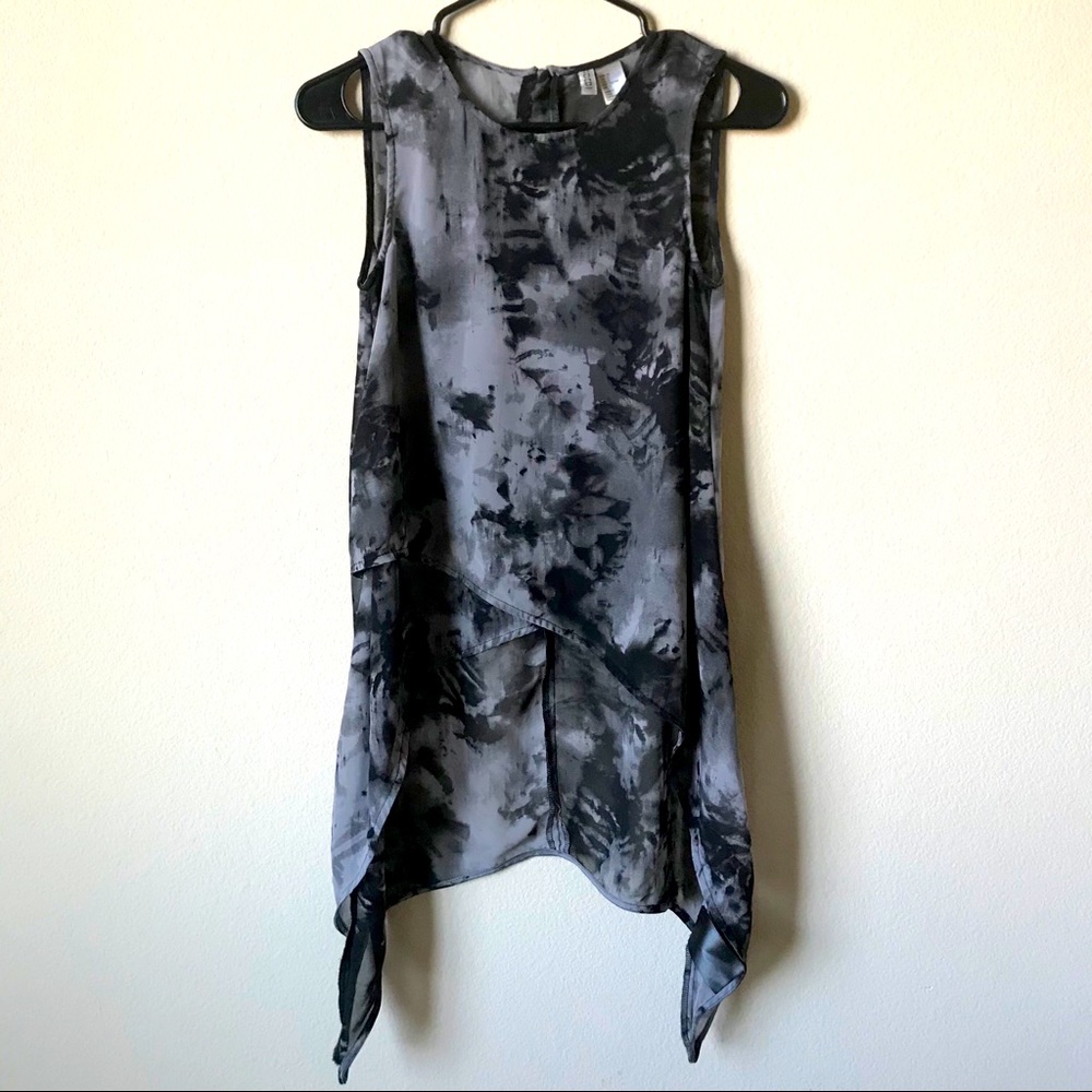H&M Flowy High Low Top